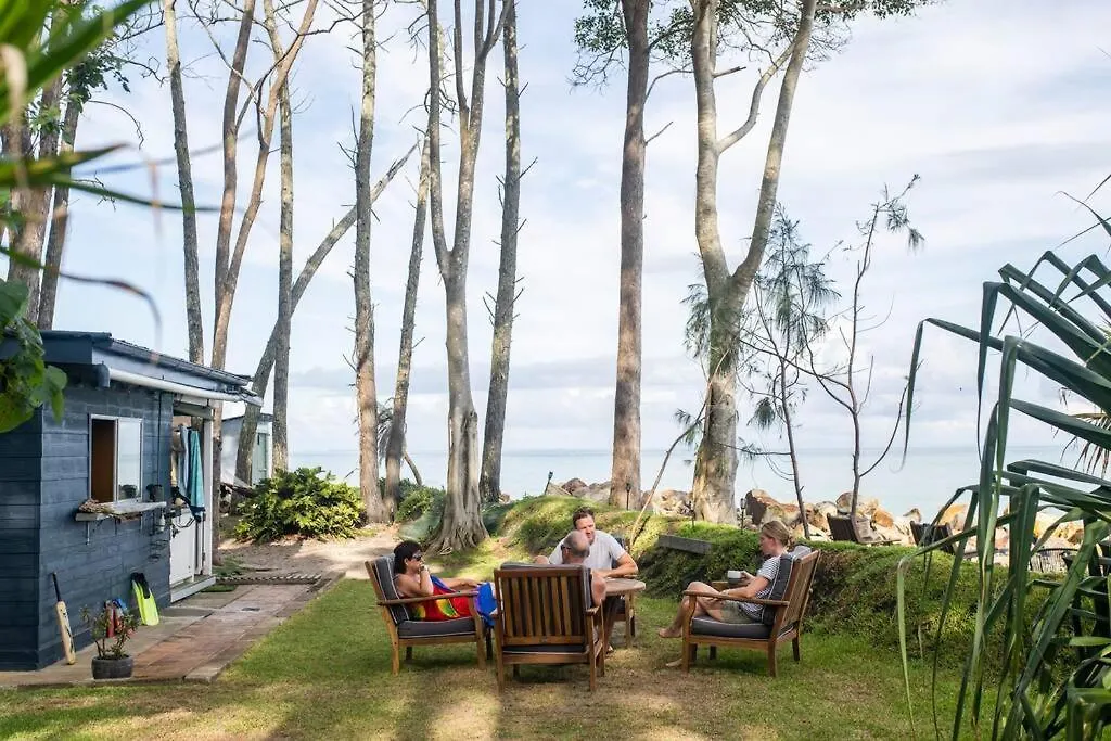 Norm'S Place + Waterfront House + Beachfront Amity Point 0*,