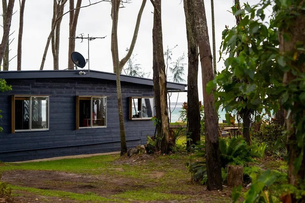 Norm'S Place + Waterfront House + Beachfront Amity Point 0*,  Australia